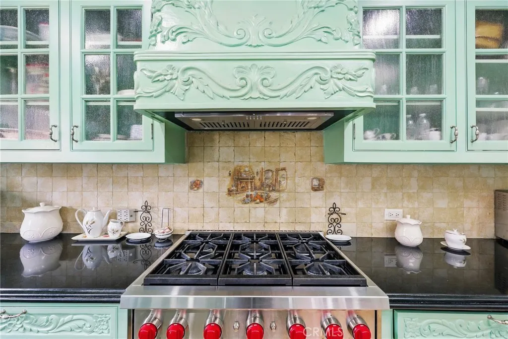 1729 W 51st Place, Los Angeles, California 90062 home-pic-13